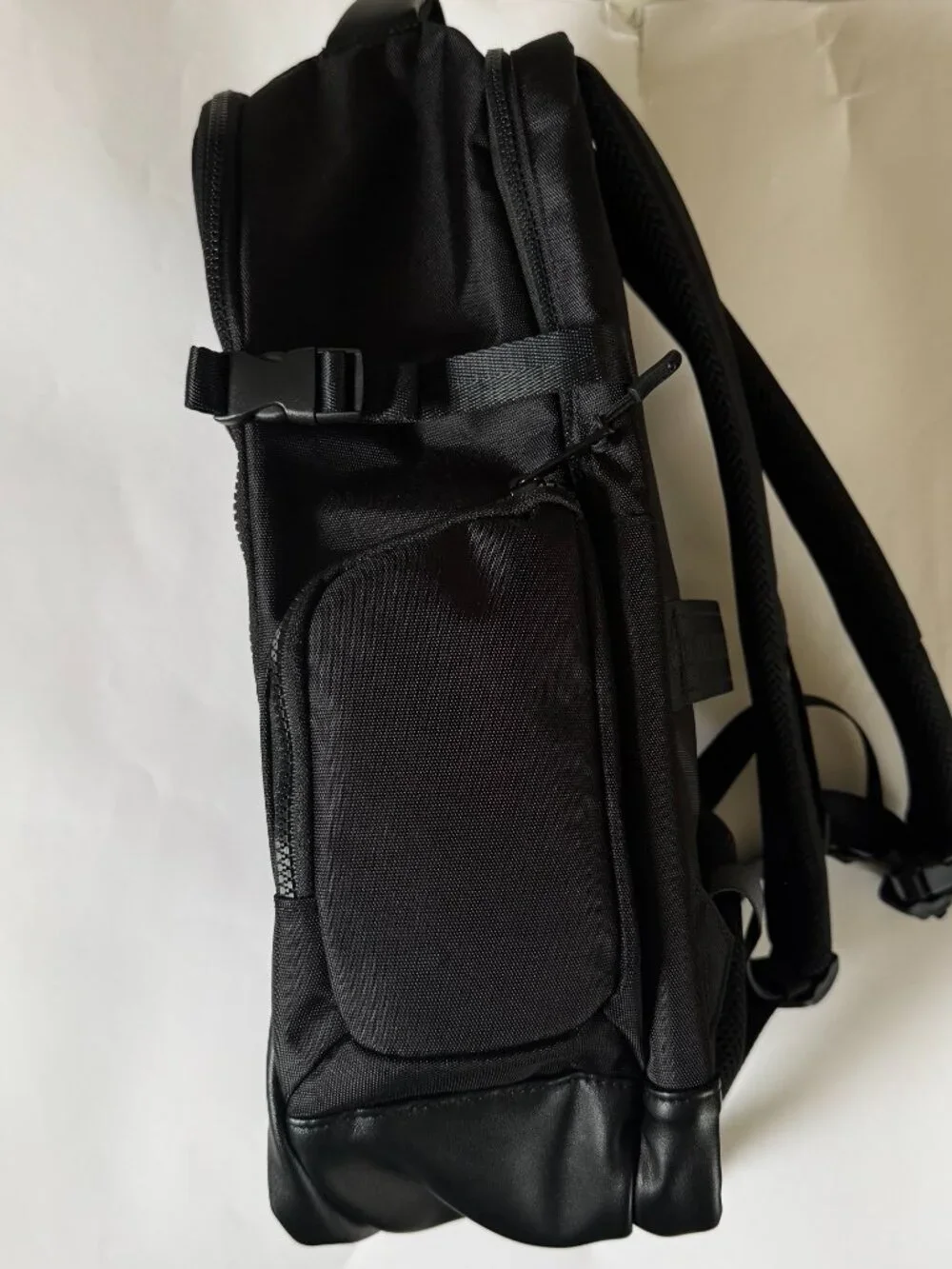 TRUE RELIGION Commuter BACKPACK Hemi Style BLACK Brand New with Tags TR105025